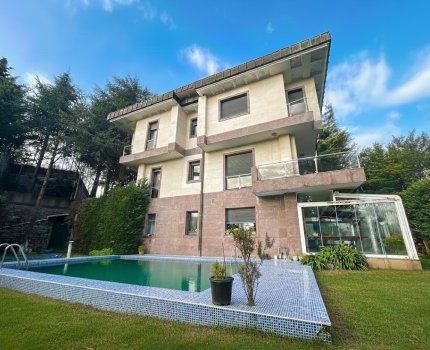 Tarabya'da Boğaz Manzaralı Ultra Lüks Satılık Villa