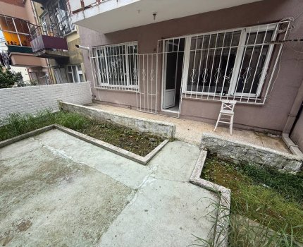 Sarıyer Büyükdere'de Bahçeli Satılık 2+1 Daire